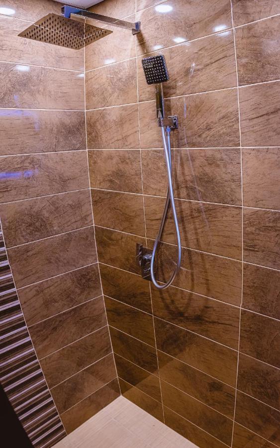Boutique 1-Bedroom Flat In The Heart Of The City Plowdiw Exterior foto